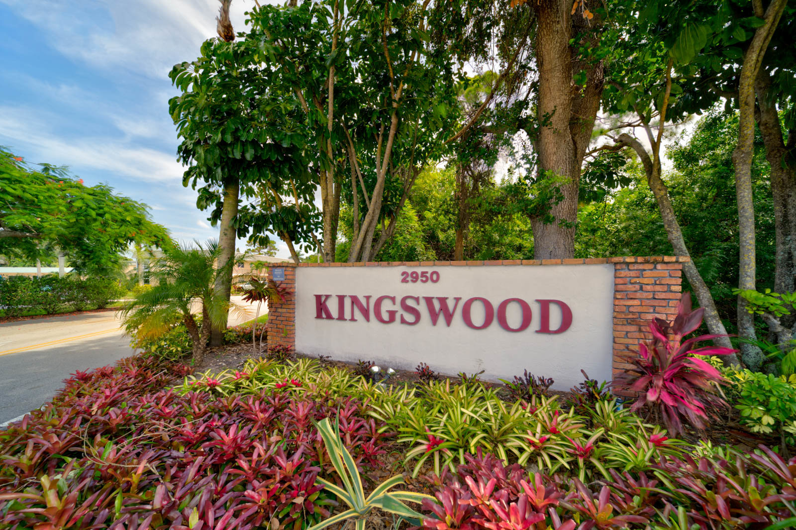 Kingswood Entry